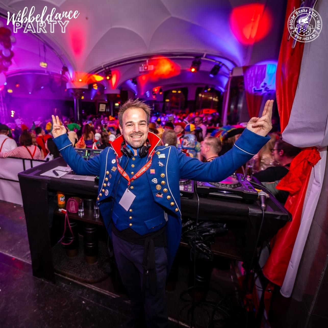 DJ René Braun bei der Wibbeldance-Party der Roten Funken im Wartesaal am Dom